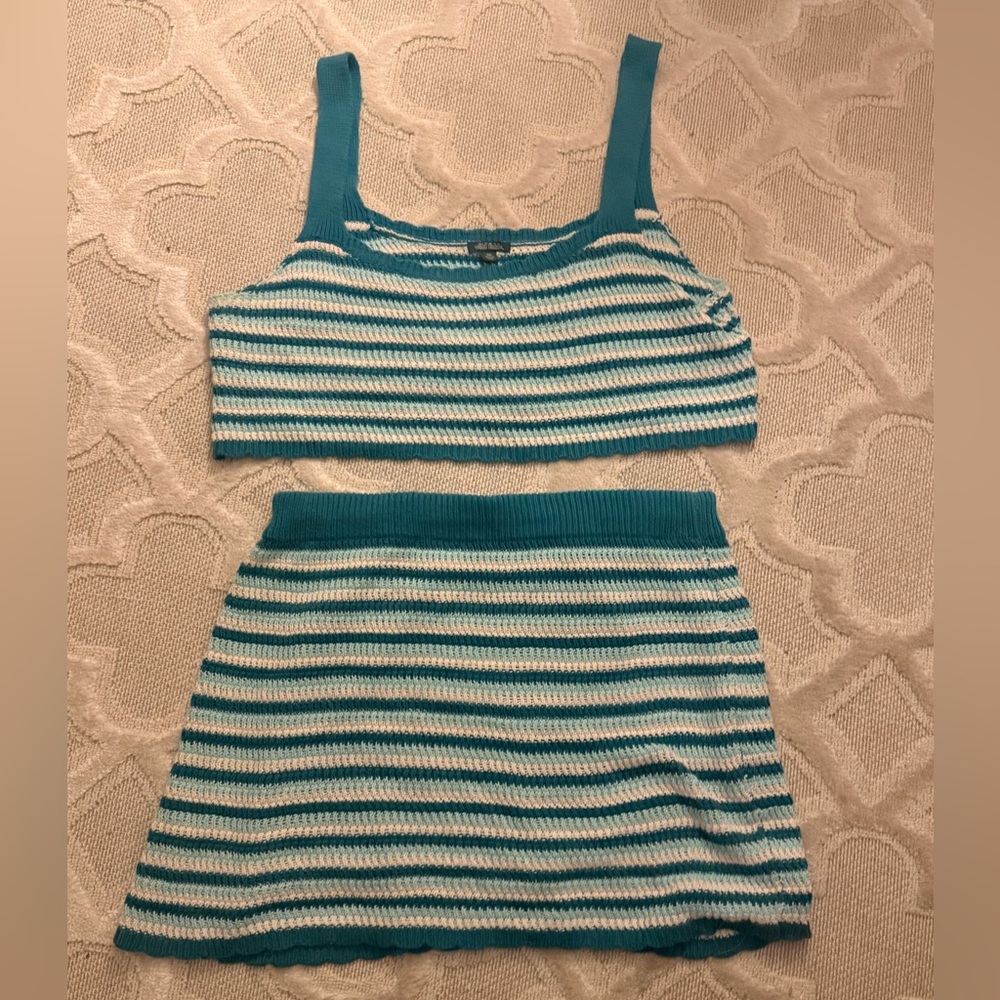 Wild Fable Teal and White Knit Top